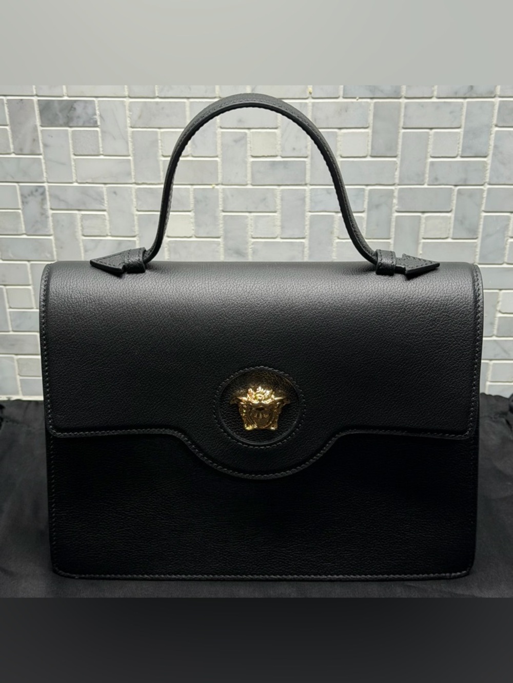 Versace Medium Vitello Leather Medusa Top Handle Bag Black Gold Crossbody Strap - Picture 14 of 15